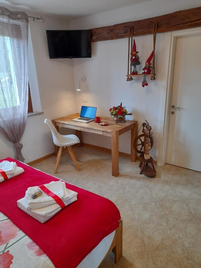 B&B La Casa Di Loretta Paderno 외부 사진